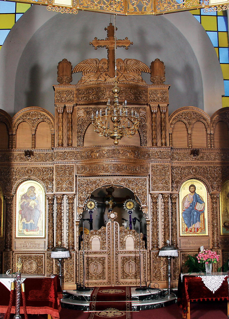 Резбарени иконостас