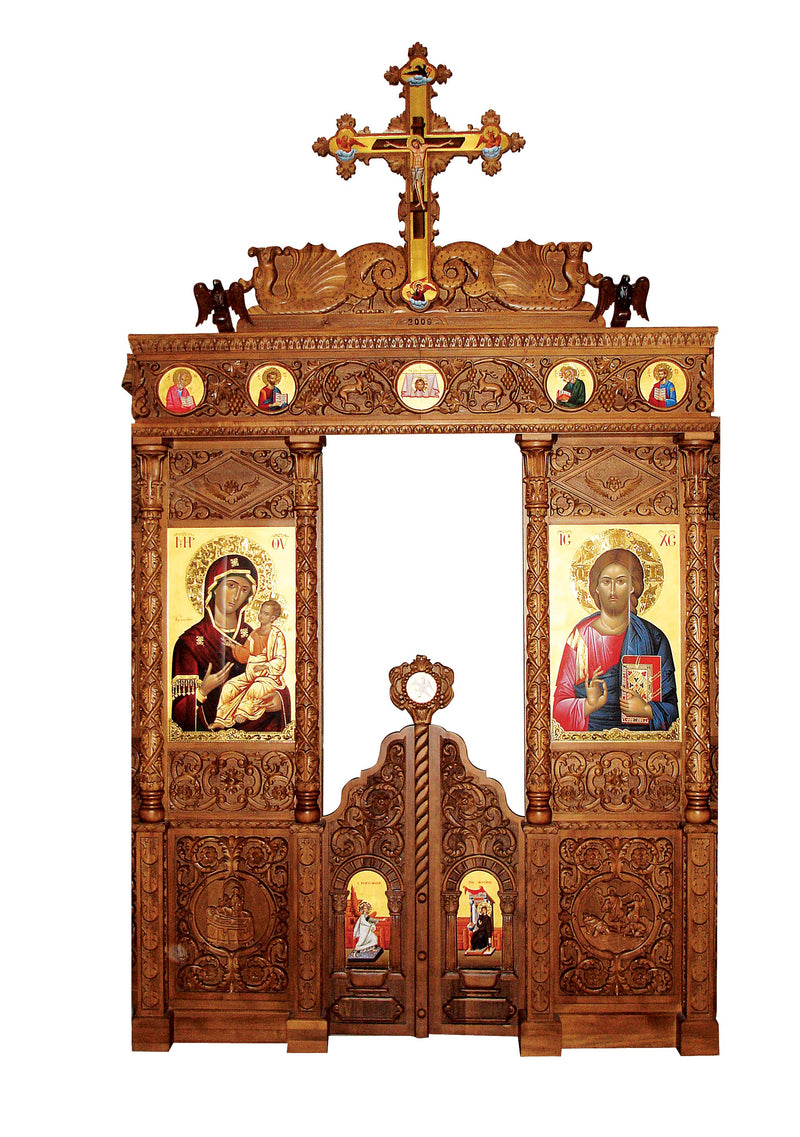 Різьблений іконостас