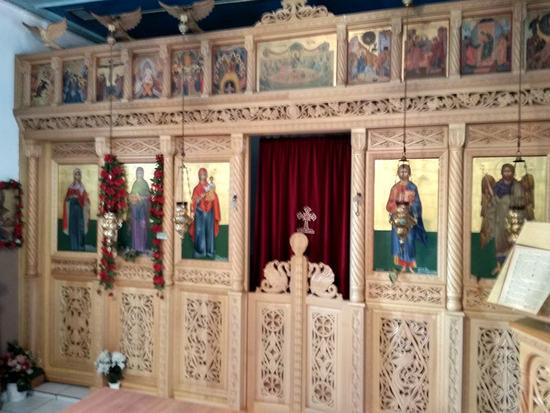 ხის მოჩუქურთმებული კანკელი