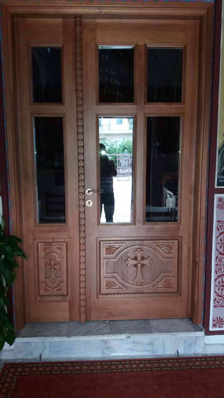Փայտափոր եկեղեցու մուտք — Π 167