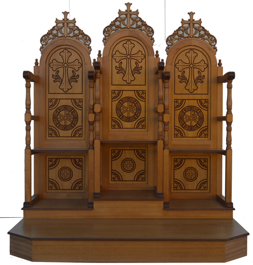 Scaun sculptat din lemn pentru psalți — Α 039