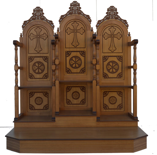 Scaun sculptat din lemn pentru psalți — A 041